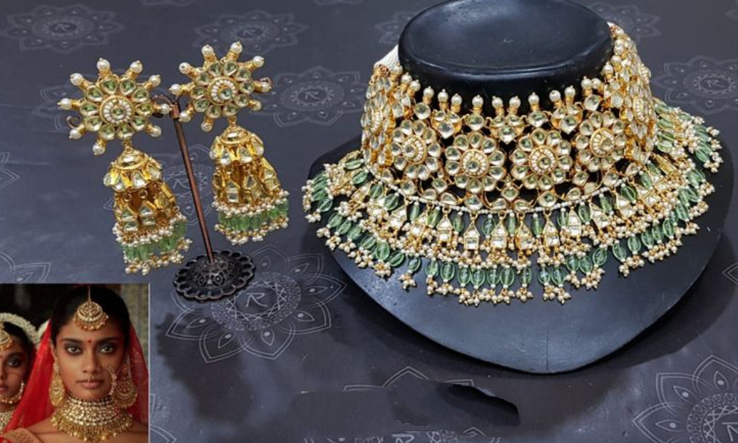 VeroniQ Trends-Bridal Handmade Kundan Choker Necklace With Green Beads-Gold Plated-Wedding Jewellery-Punjabi Jewellery-South Indian-Thappa Jewellery