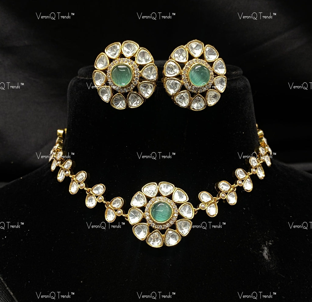 VeroniQ Trends-Elegant Gold Plated Kundan Choker Necklace Kundan-Gold Plated-Wedding Jewellery-Punjabi Jewellery-South Indian-Thappa Jewellery