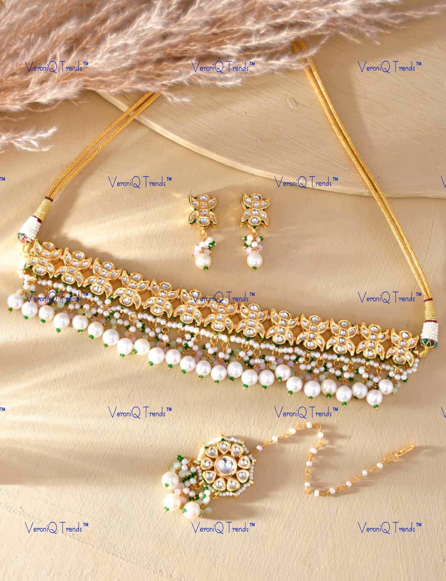 VeroniQ Trends-Beautiful Floral Style Meenakari And Kundan Choker Necklace Kundan-Gold Plated-Wedding Jewellery-Punjabi Jewellery-South Indian-Thappa Jewellery