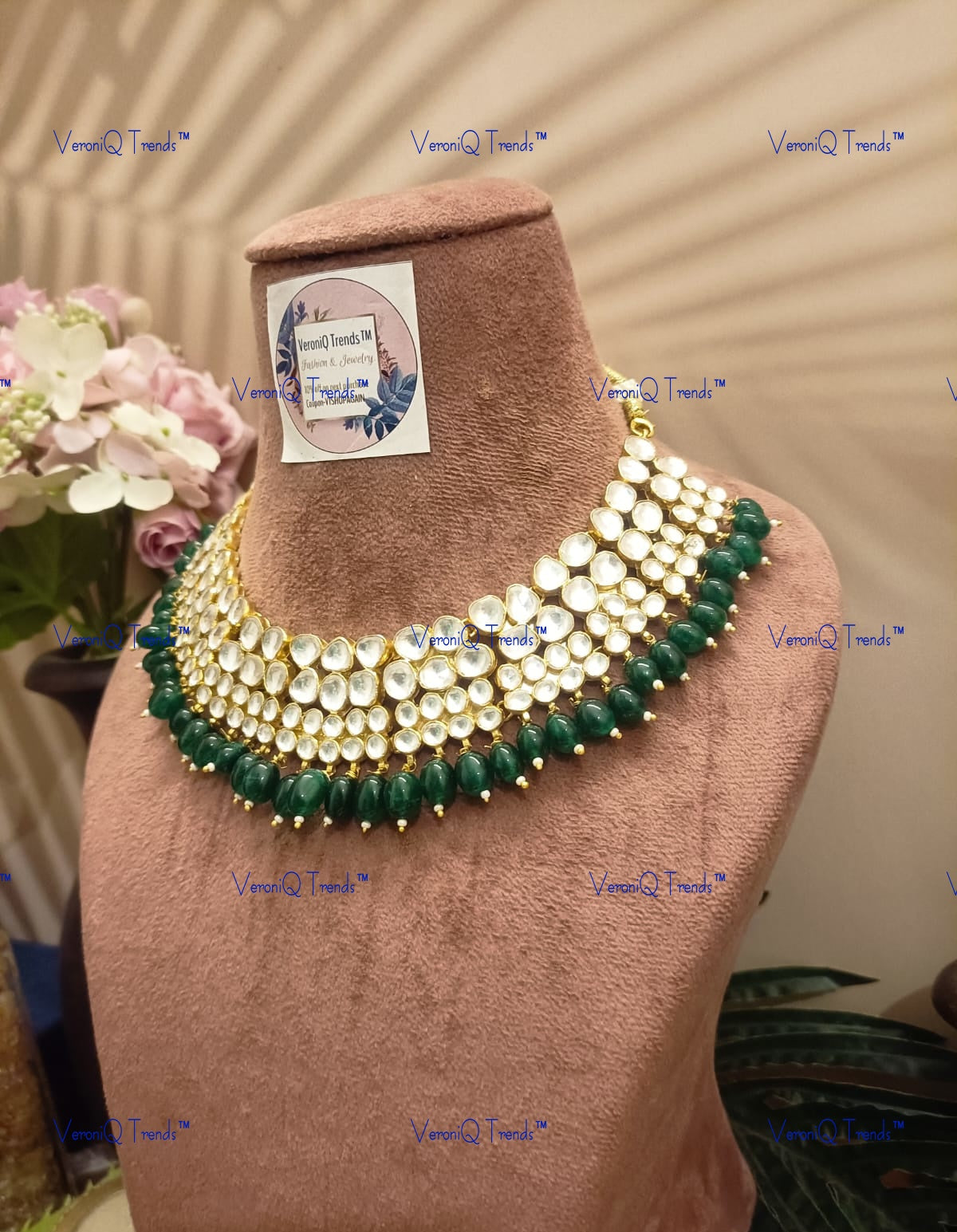 VeroniQ Trends-Traditional Gold Pated Heavy Kundan Jadau Choker Necklace With Green Beads Kundan-Gold Plated-Wedding Jewellery-Punjabi Jewellery-South Indian-Thappa Jewellery