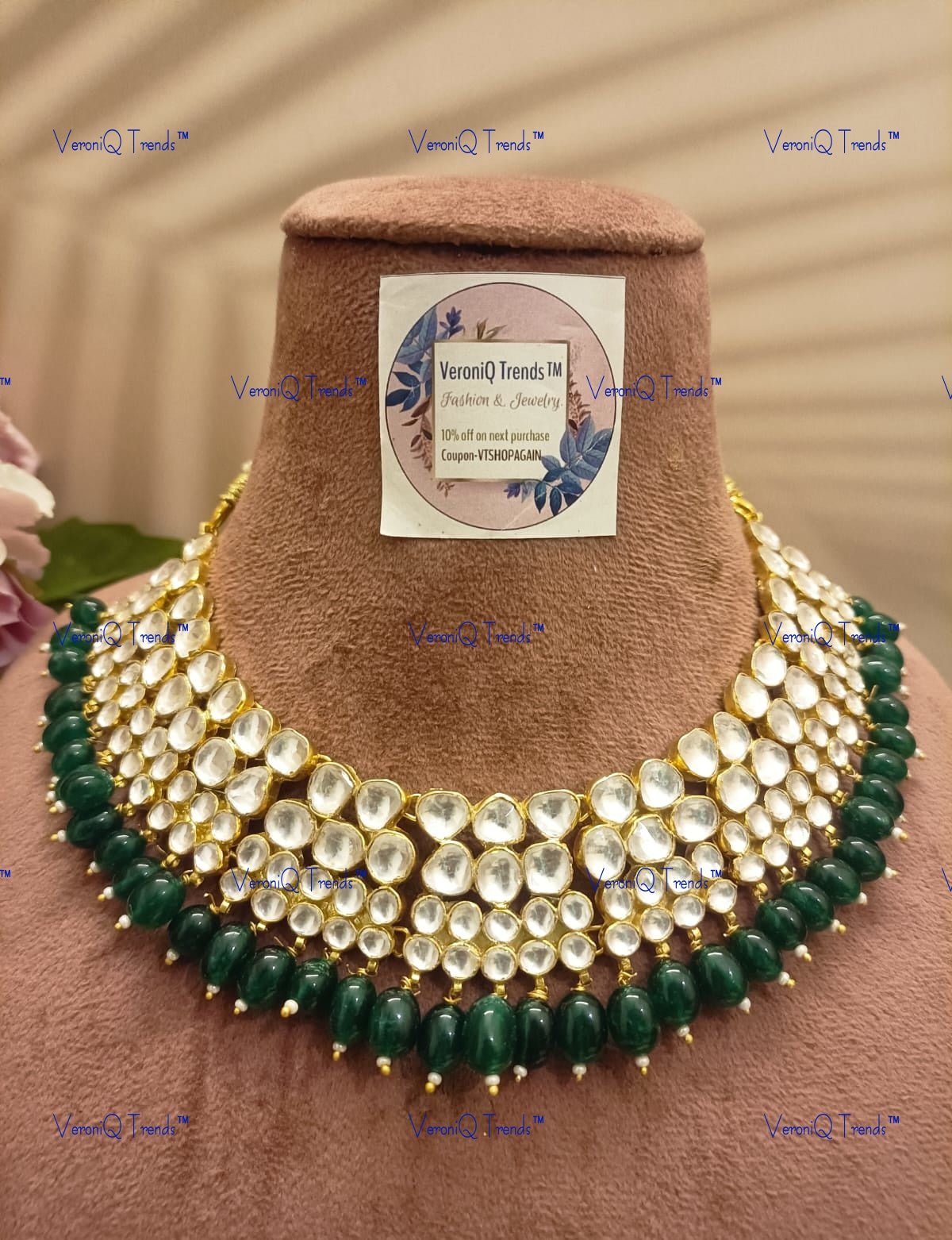 VeroniQ Trends-Traditional Gold Pated Heavy Kundan Jadau Choker Necklace With Green Beads Kundan-Gold Plated-Wedding Jewellery-Punjabi Jewellery-South Indian-Thappa Jewellery