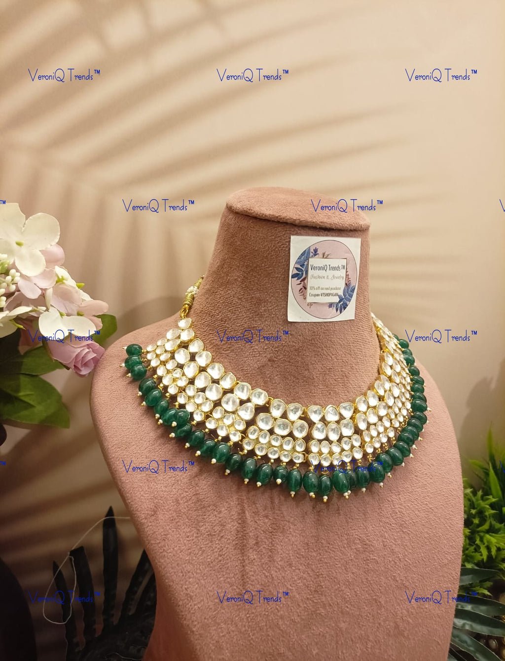 VeroniQ Trends-Traditional Gold Pated Heavy Kundan Jadau Choker Necklace With Green Beads Kundan-Gold Plated-Wedding Jewellery-Punjabi Jewellery-South Indian-Thappa Jewellery