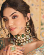 VeroniQ Trends-Elegant Bridal Gold Plated Polki Pachi Kundan Choker Necklace With Green Quartz Beads Polki Pachi Kundan-Gold Plated-Wedding Jewelry-Punjabi Jewelry-South Indian-Thappa Jewelry
