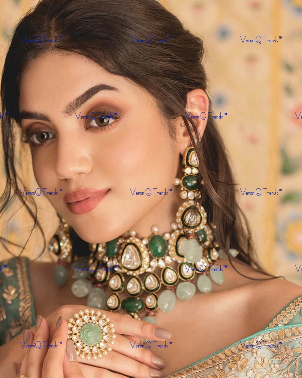 VeroniQ Trends-Elegant Bridal Gold Plated Polki Pachi Kundan Choker Necklace With Green Quartz Beads Polki Pachi Kundan-Gold Plated-Wedding Jewellery-Punjabi Jewellery-South Indian-Thappa Jewellery