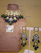 VeroniQ Trends-Beautiful Bridal Gold Plated Bollywood Style Pachi Kundan Choker Necklace With Meenakari Pachi Kundan-Gold Plated-Wedding Jewelry-Punjabi Jewelry-South Indian-Thappa Jewelry