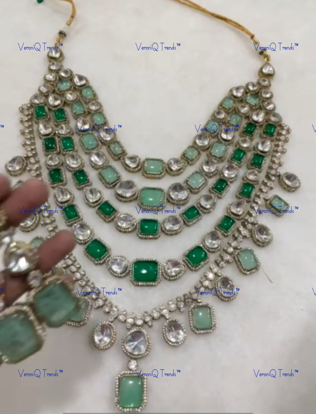 VeroniQ Trends-Elegant Bridal Emerald Green Kundan And Polki Long Necklace Kundan-Gold Plated-Wedding Jewellery-Punjabi Jewellery-South Indian-Thappa Jewellery