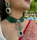 VeroniQ Trends-Victorian Party Wear Look Green Quartz Beads Gold Plated Kundan Choker Necklace Kundan-Gold Plated-Wedding Jewellery-Punjabi Jewellery-South Indian-Thappa Jewellery