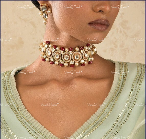 VeroniQ Trends-Party Wear Gold Plated Kundan Choker Necklace With Red Beads Kundan-Gold Plated-Wedding Jewellery-Punjabi Jewellery-South Indian-Thappa Jewellery