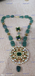 VeroniQ Trends-Elegant Green Beads Gold Plated Pachi Kundan Round Pendant Necklace Pachi Kundan-Gold Plated-Wedding Jewellery-Punjabi Jewellery-South Indian-Thappa Jewellery
