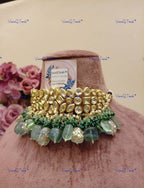 VeroniQ Trends-Beautiful Gold Plated Green Fluorite Beads Kundan Choker Necklace Kundan-Gold Plated-Wedding Jewelry-Punjabi Jewelry-South Indian-Thappa Jewelry
