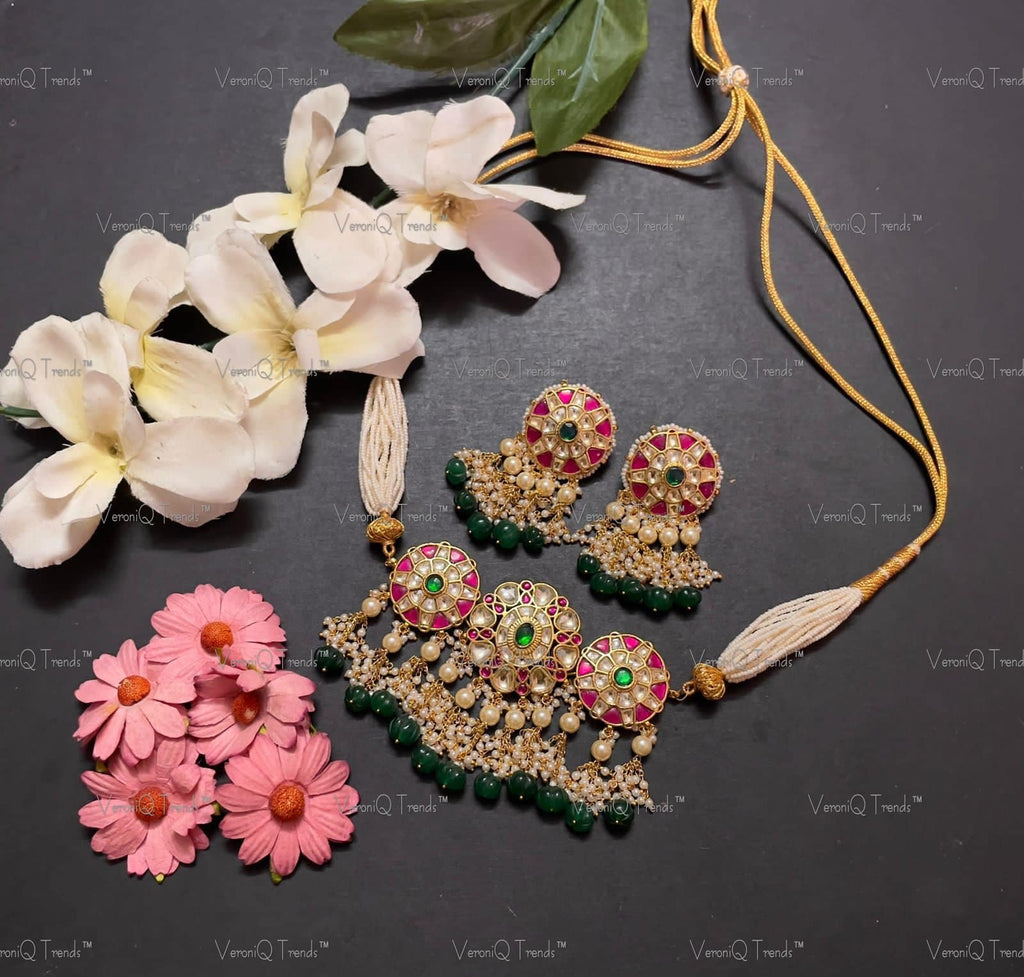 VeroniQ Trends-Handmade Thappa Style Kundan Choker Necklace-Bridal Jewellery-Engagement-South Indian-Punjabi Jewellery-Pachi Kundan-BS