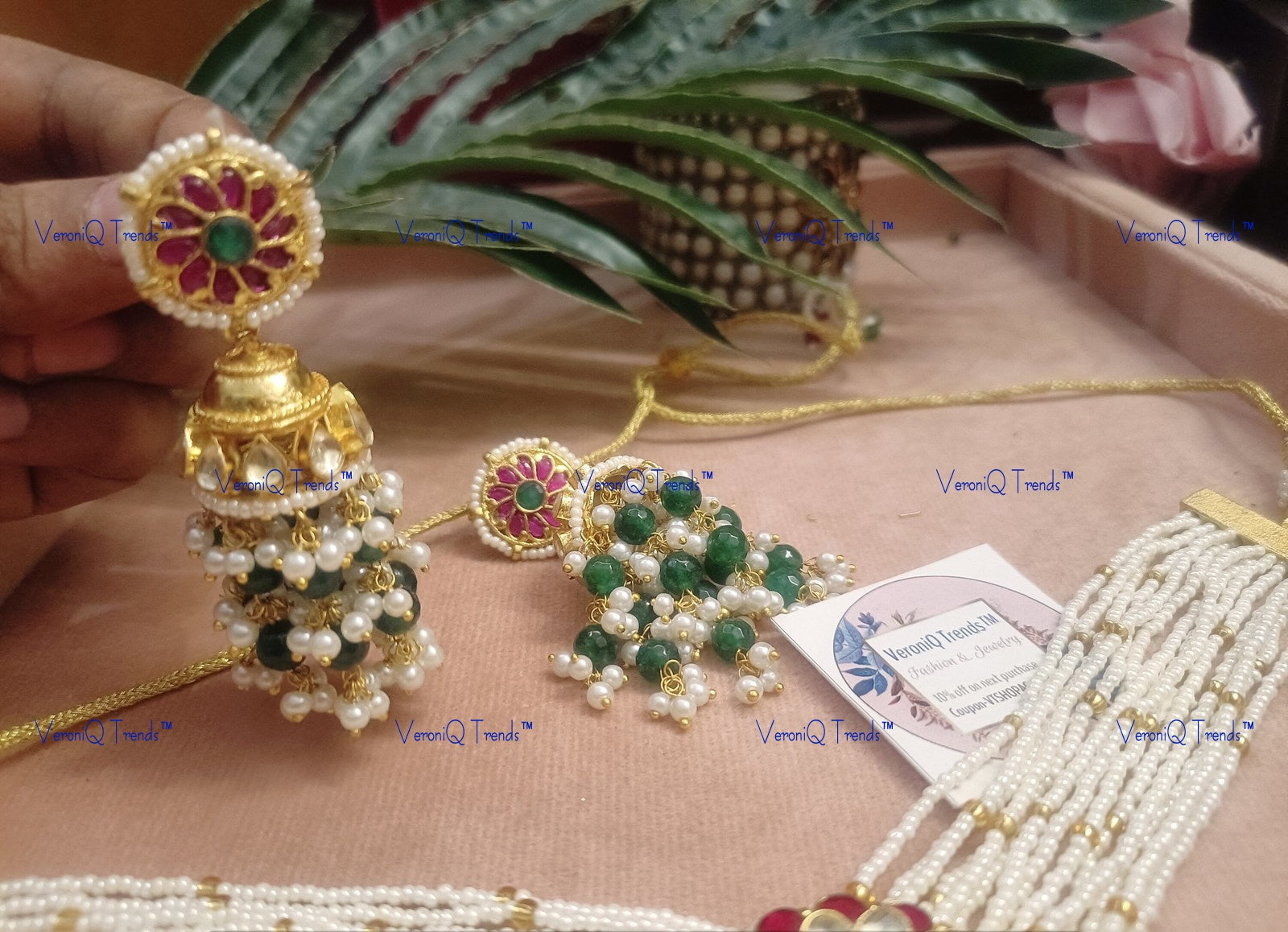 VeroniQ Trends-Beautiful Gold Plated Kemp Stone Pachi Kundan Pearl Choker Necklace Pachi Kundan-Gold Plated-Wedding Jewellery-Punjabi Jewellery-South Indian-Thappa Jewellery