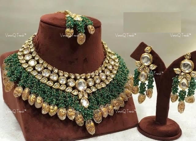 VeroniQ Trends-Traditional Bridal Gold Plated Kundan Studded And Green Beaded Necklace Kundan-Gold Plated-Wedding Jewellery-Punjabi Jewellery-South Indian-Thappa Jewellery
