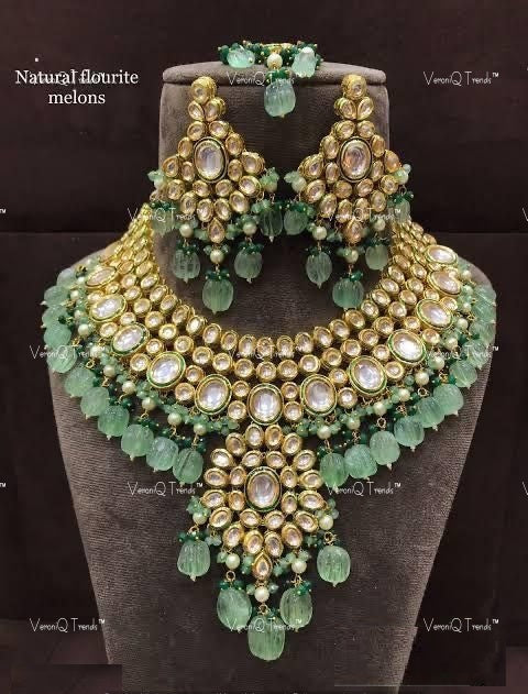 VeroniQ Trends-Bridal Heavy Kundan Studded And Green Beaded Necklace Kundan-Gold Plated-Wedding Jewellery-Punjabi Jewellery-South Indian-Thappa Jewellery