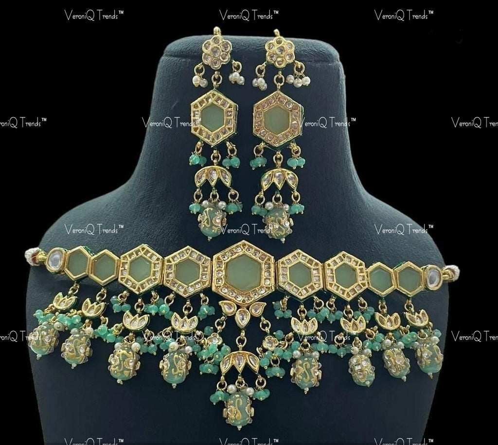VeroniQ Trends-Multicolor With Meenakari Beads Gold Plated Kundan Studded Choker Necklace Kundan-Gold Plated-Wedding Jewellery-Punjabi Jewellery-South Indian-Thappa Jewellery