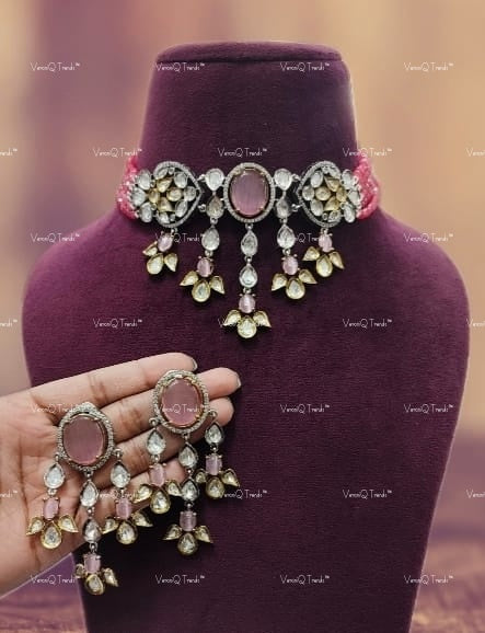 VeroniQ Trends-Victorian Style Kundan Jadau Kundan Choker Necklace Kundan-Gold Plated-Wedding Jewellery-Punjabi Jewellery-South Indian-Thappa Jewellery