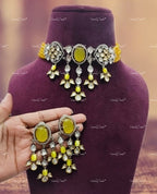 VeroniQ Trends-Victorian Style Kundan Jadau Kundan Choker Necklace Kundan-Gold Plated-Wedding Jewelry-Punjabi Jewelry-South Indian-Thappa Jewelry