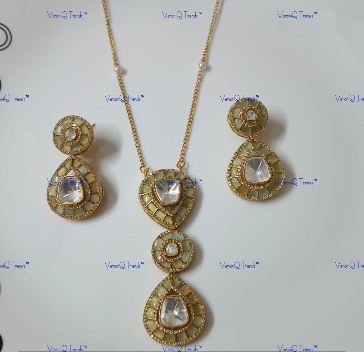 VeroniQ Trends-Cocktail Party Wear Polki Pendant Necklace Set Polki-Gold Plated-Wedding Jewellery-Punjabi Jewellery-South Indian-Thappa Jewellery