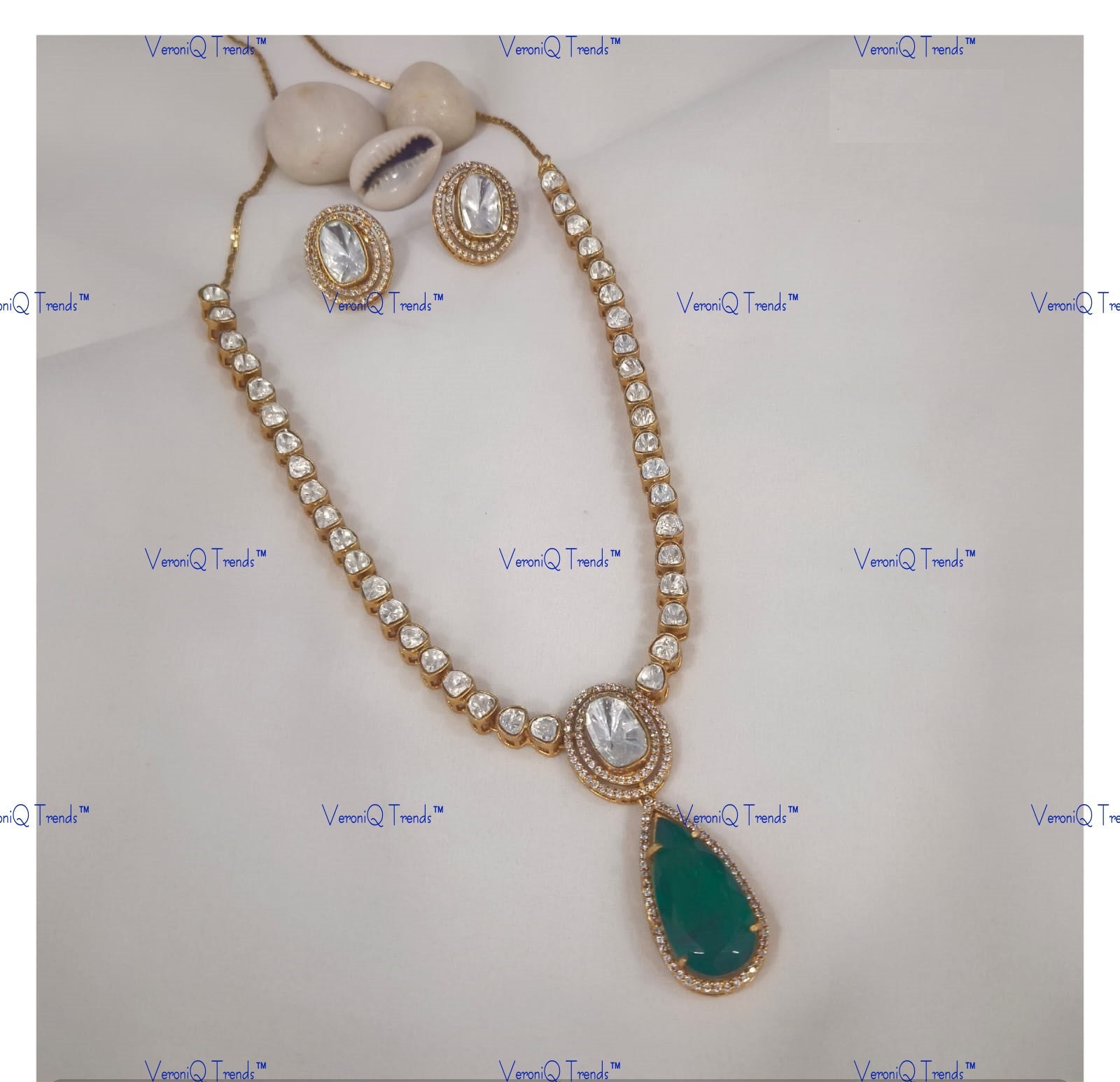 VeroniQ Trends-Emerald Green and Polki Princess Necklace Set Polki-Emerald Stone-Gold Plated-Wedding Jewellery-Punjabi Jewellery-South Indian-Thappa Jewellery