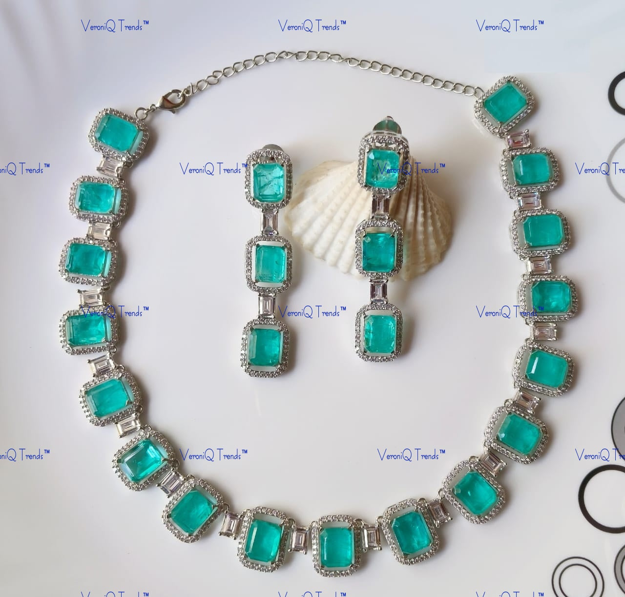 VeroniQ Trends-Turquoise And Polki Choker Neklace Polki-Gold Plated-Wedding Jewellery-Punjabi Jewellery-South Indian-Thappa Jewellery
