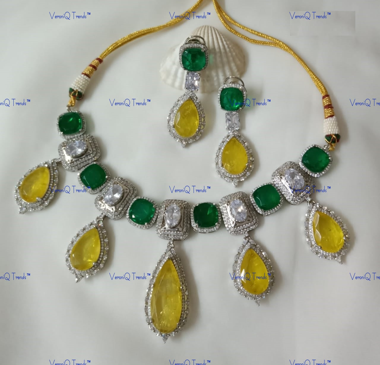 VeroniQ Trends- Emerald Green And Citrine Yellow Polki Necklace Polki-Emerald Stone-Gold Plated-Wedding Jewellery-Punjabi Jewellery-South Indian-Thappa Jewellery