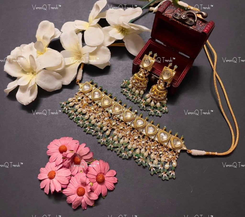 VeroniQ Trends-Gold Plated Pearl And Pachi Kundan Choker Necklace Pachi Kundan-Gold Plated-Wedding Jewellery-Punjabi Jewellery-South Indian-Thappa Jewellery