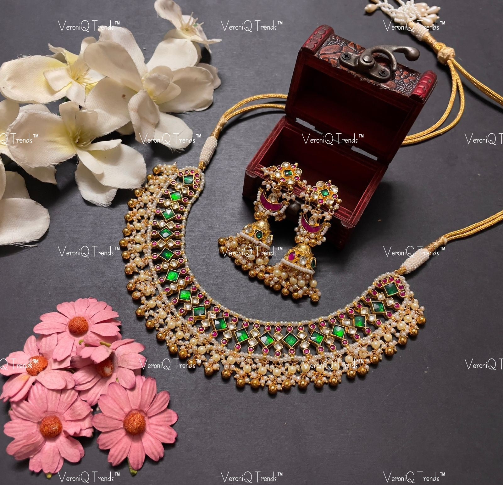 VeroniQ Trends-Rajwadi Kemp Stone Gold Plated Pachi Kundan Choker Necklace Kundan-Gold Plated-Wedding Jewellery-Punjabi Jewellery-South Indian-Thappa Jewellery