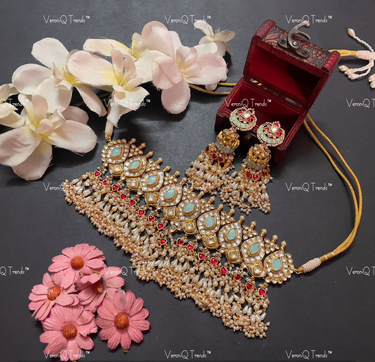 VeroniQ Trends-Royal Turquoise Blue Stone Gold Plated Pachi Kundan Choker Necklace Pachi Kundan-Gold Plated-Wedding Jewellery-Punjabi Jewellery-South Indian-Thappa Jewellery