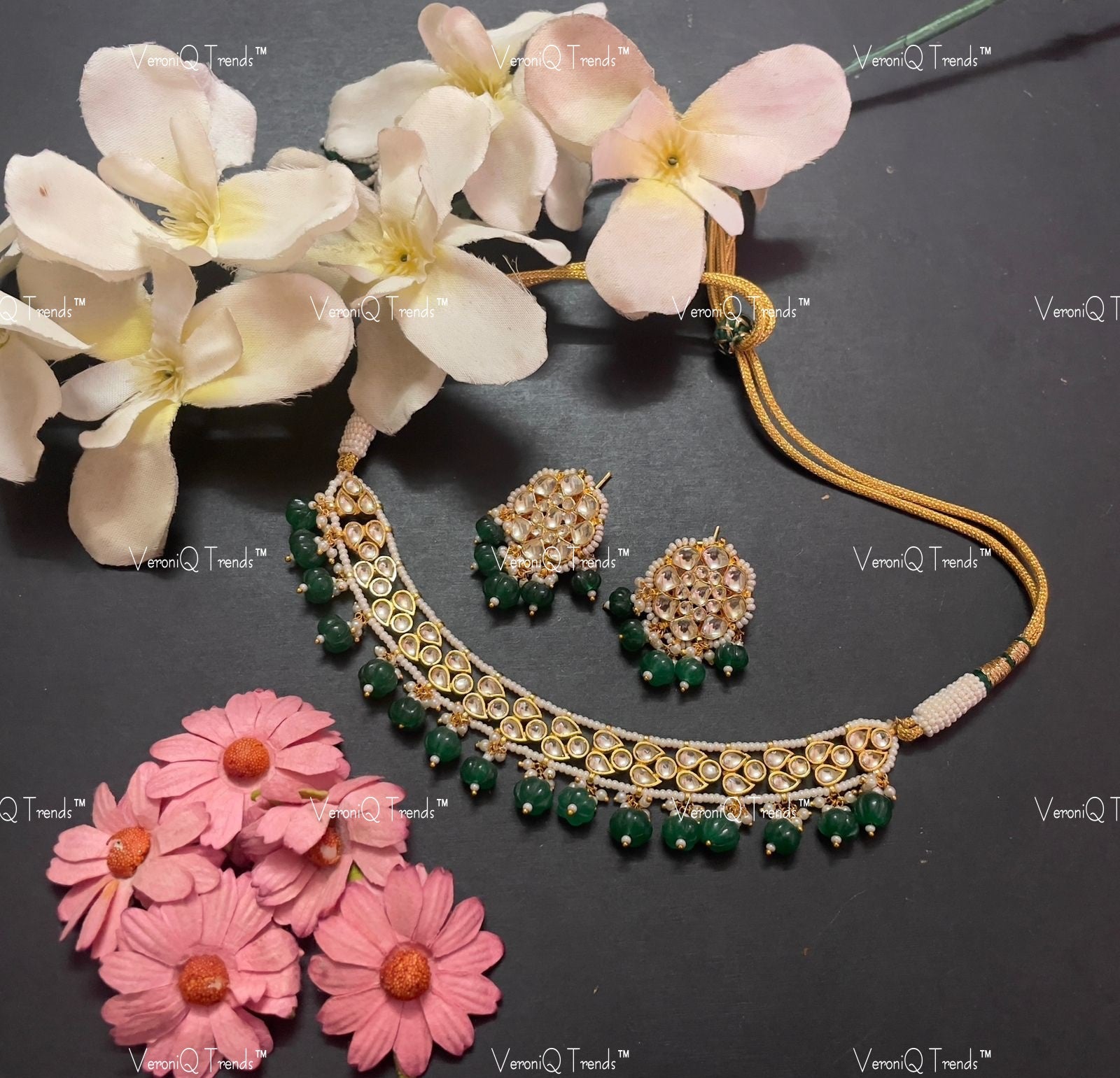 VeroniQ Trends-Gold Plated Pachi Kundan Choker Necklace With Green Bead Pachi Kundan-Gold Plated-Wedding Jewellery-Punjabi Jewellery-South Indian-Thappa Jewellery