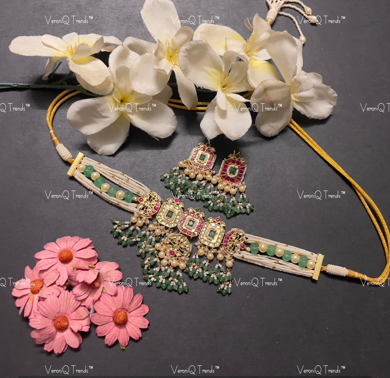 VeroniQ Trends-Traditional Kemp Stone Multistrand with Green Beads Gold Plated Pachi Kundan Choker Necklace With Maang Pachi Kundan-Gold Plated-Wedding Jewellery-Punjabi Jewellery-South Indian-Thappa Jewellery