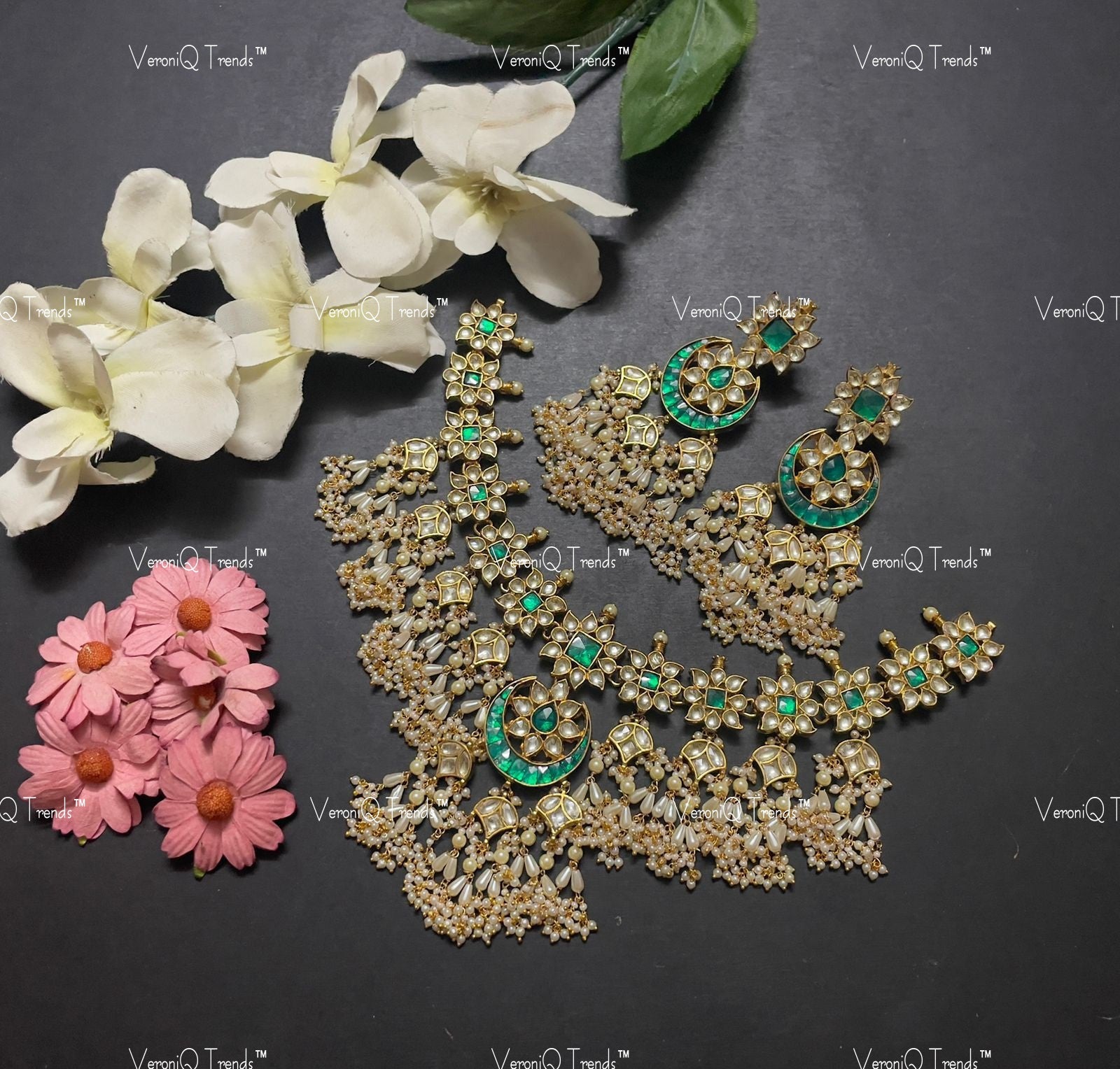 VeroniQ Trends-Chandbali Gold Plated Pachi Kundan Necklace Pachi Kundan-Gold Plated-Wedding Jewellery-Punjabi Jewellery-South Indian-Thappa Jewellery