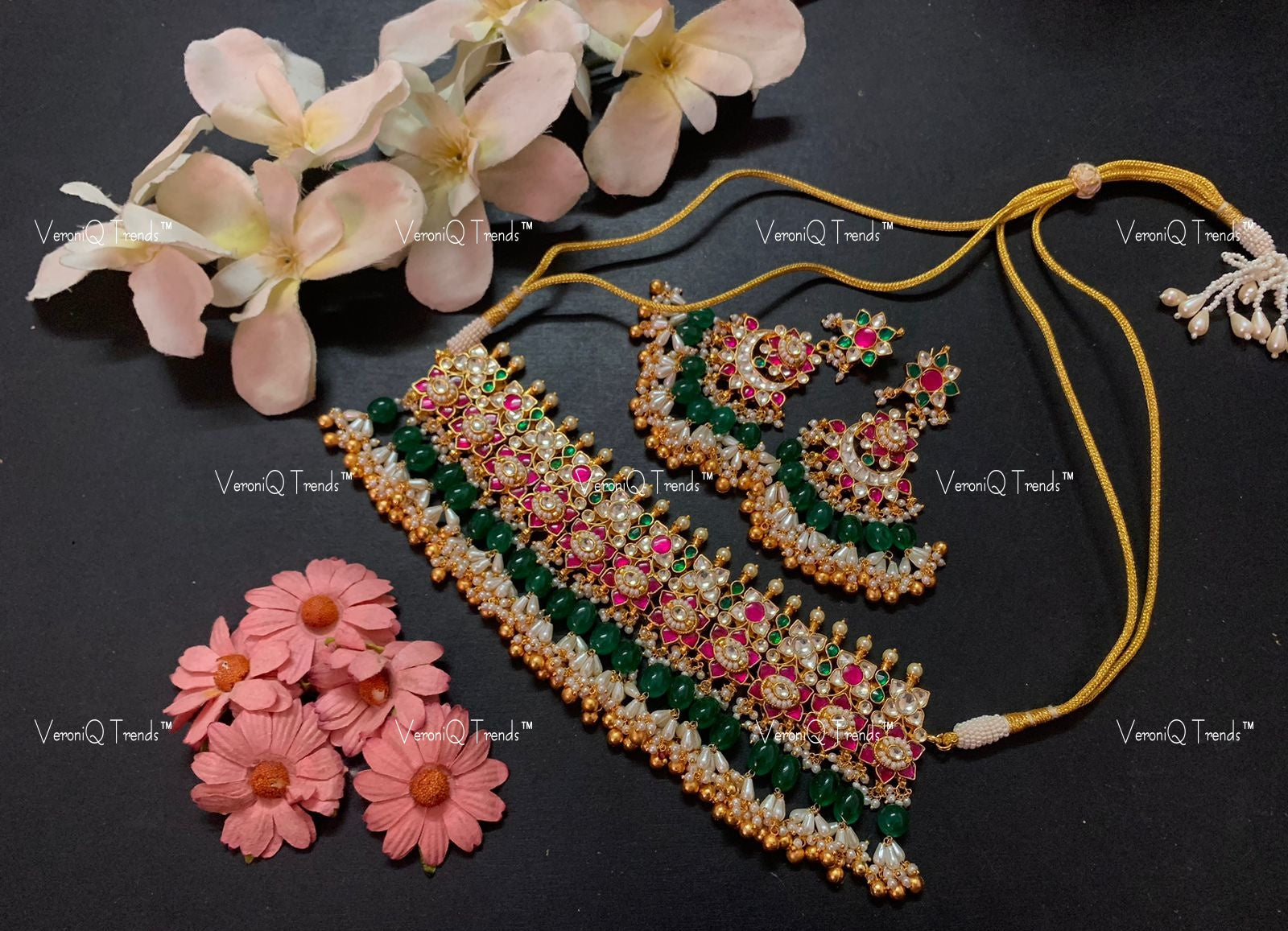 VeroniQ Trends-Rajwadi tyle Kemp Stone Gold Plated Pachi Kundan Choker Necklace Pachi Kundan-Gold Plated-Wedding Jewellery-Punjabi Jewellery-South Indian-Thappa Jewellery