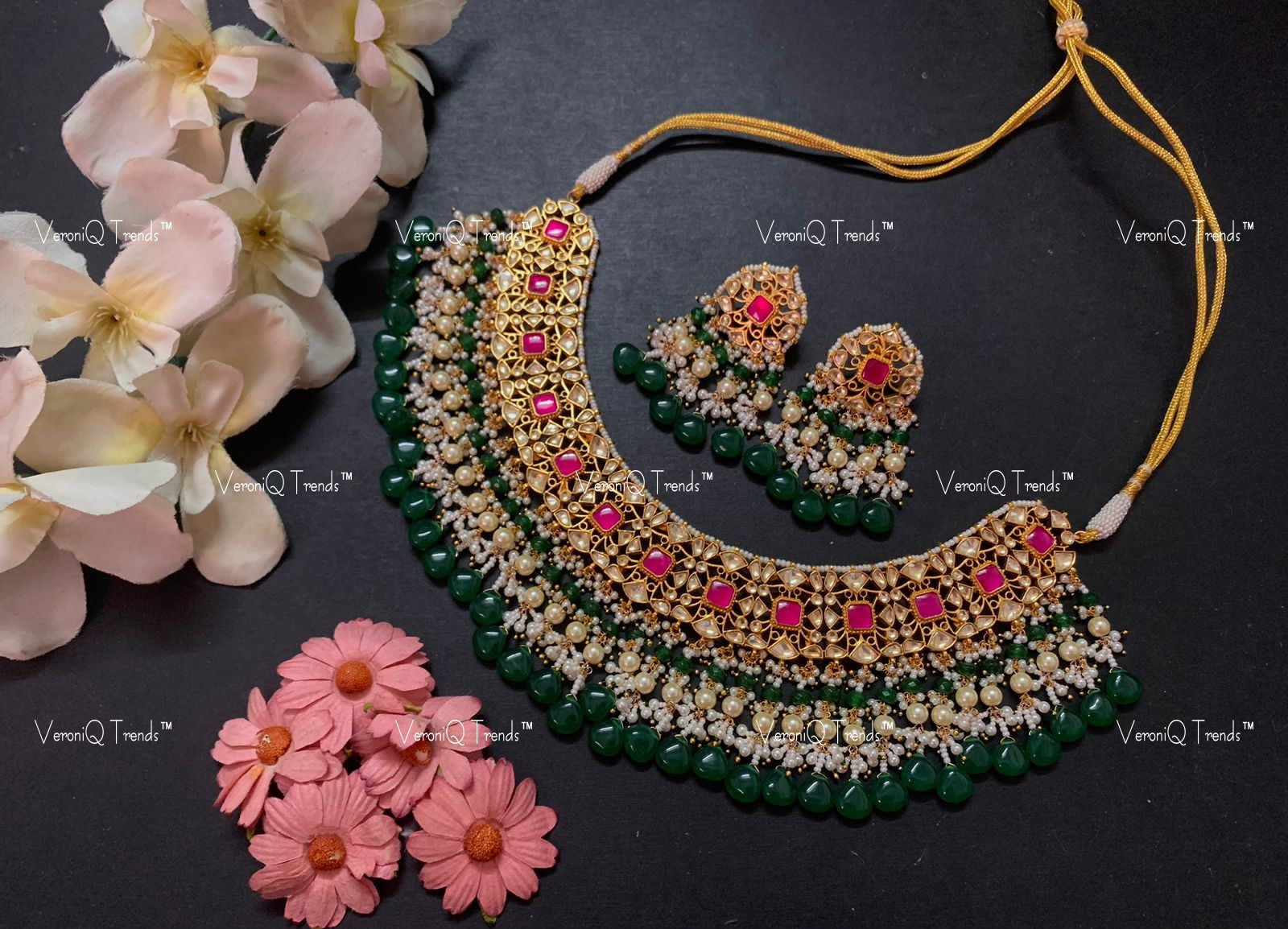 VeroniQ Trends-Green Beads With Kemp Stone Gold Plated Pachi Kundan Choker Necklace Pachi Kundan-Gold Plated-Wedding Jewellery-Punjabi Jewellery-South Indian-Thappa Jewellery