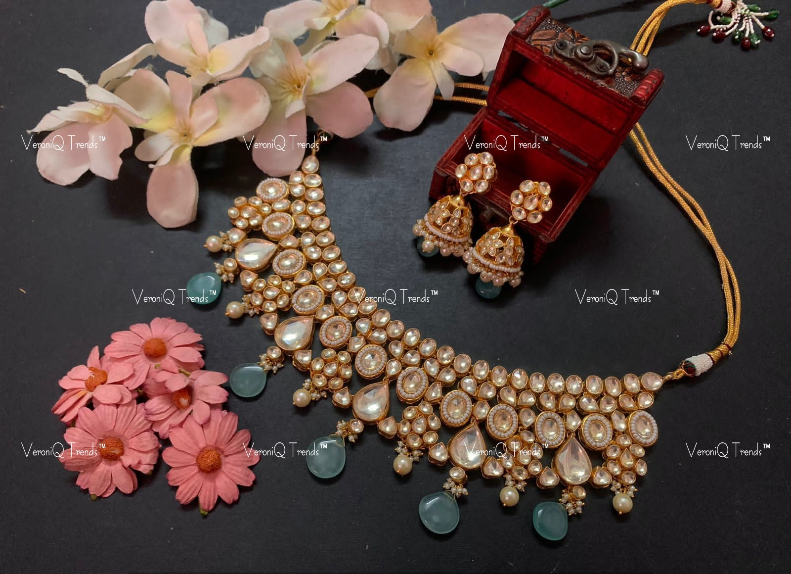 VeroniQ Trends-Traditional Turquoise Blue Beads With Diamond Look Kundan Jadau Gold Plated Pachi Kundan Necklace Pachi Kundan-Gold Plated-Wedding Jewellery-Punjabi Jewellery-South Indian-Thappa Jewellery