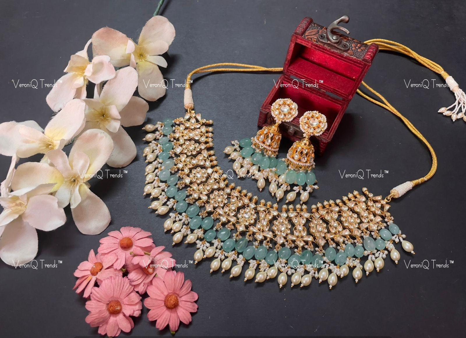 VeroniQ Trends-Turquoise Blue Beads Kundan Jadau Gold Plated Pachi Kundan Necklace Pachi Kundan-Gold Plated-Wedding Jewellery-Punjabi Jewellery-South Indian-Thappa Jewellery