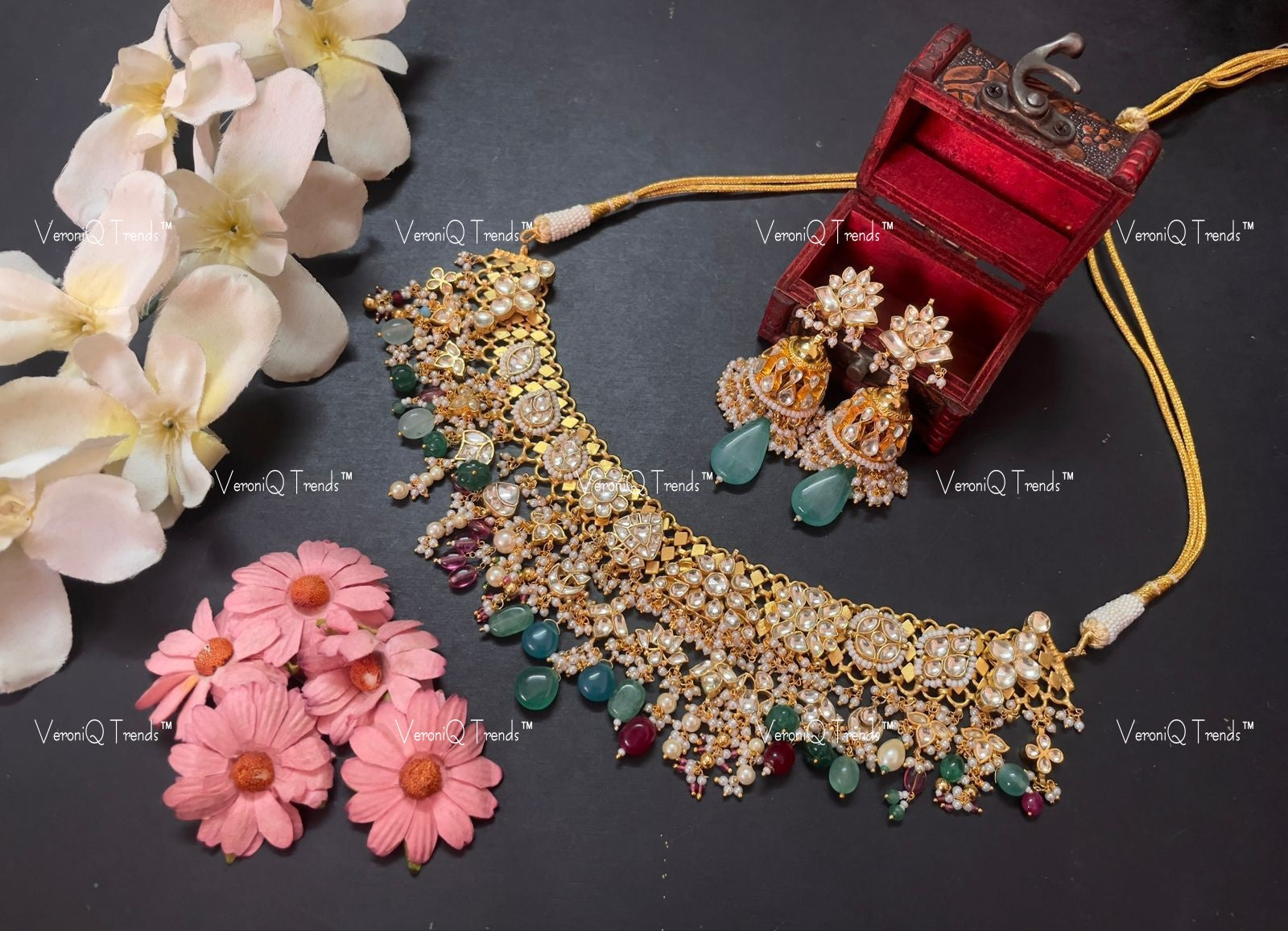 VeroniQ Trends-South Indian Multicolor Beads Gold Plated Pachi Kundan Choker Necklace Pachi Kundan-Gold Plated-Wedding Jewellery-Punjabi Jewellery-South Indian-Thappa Jewellery