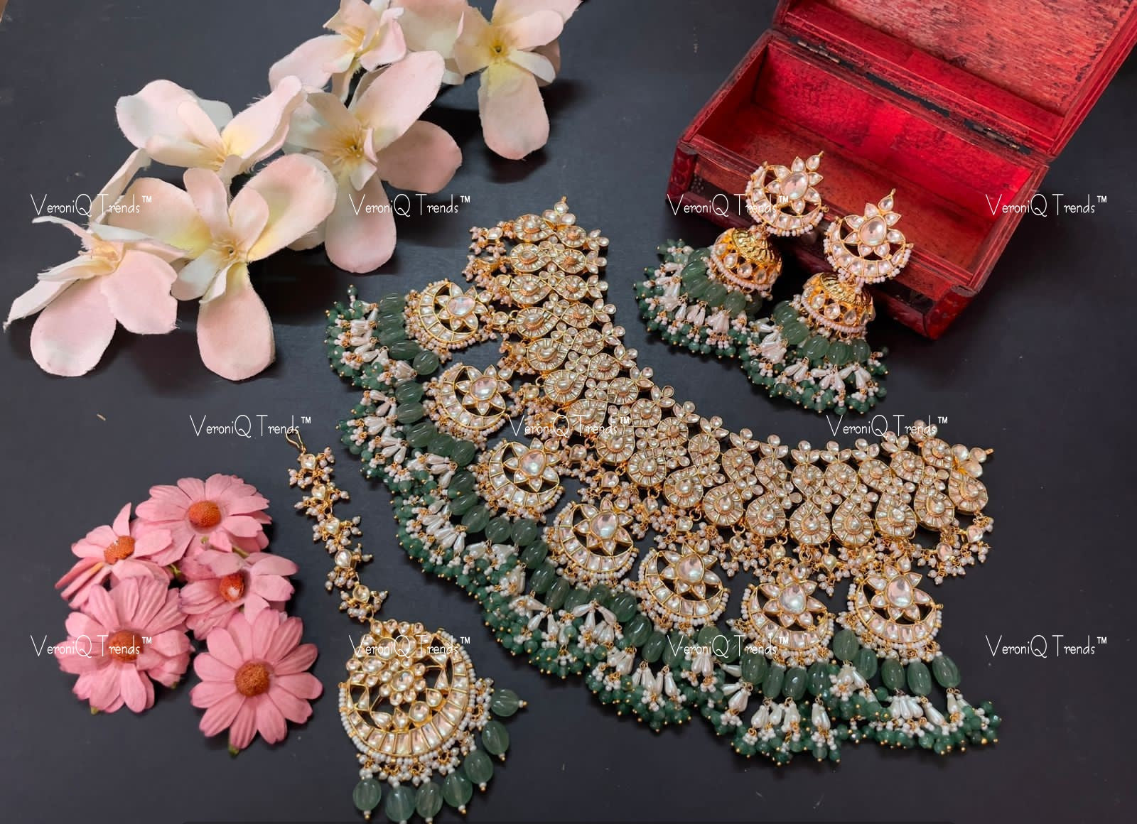 VeroniQ Trends-Rajwadi Bridal Chandbali Drop Gold Plated Pachi Kundan Choker Necklace Pachi Kundan-Gold Plated-Wedding Jewellery-Punjabi Jewellery-South Indian-Thappa Jewellery