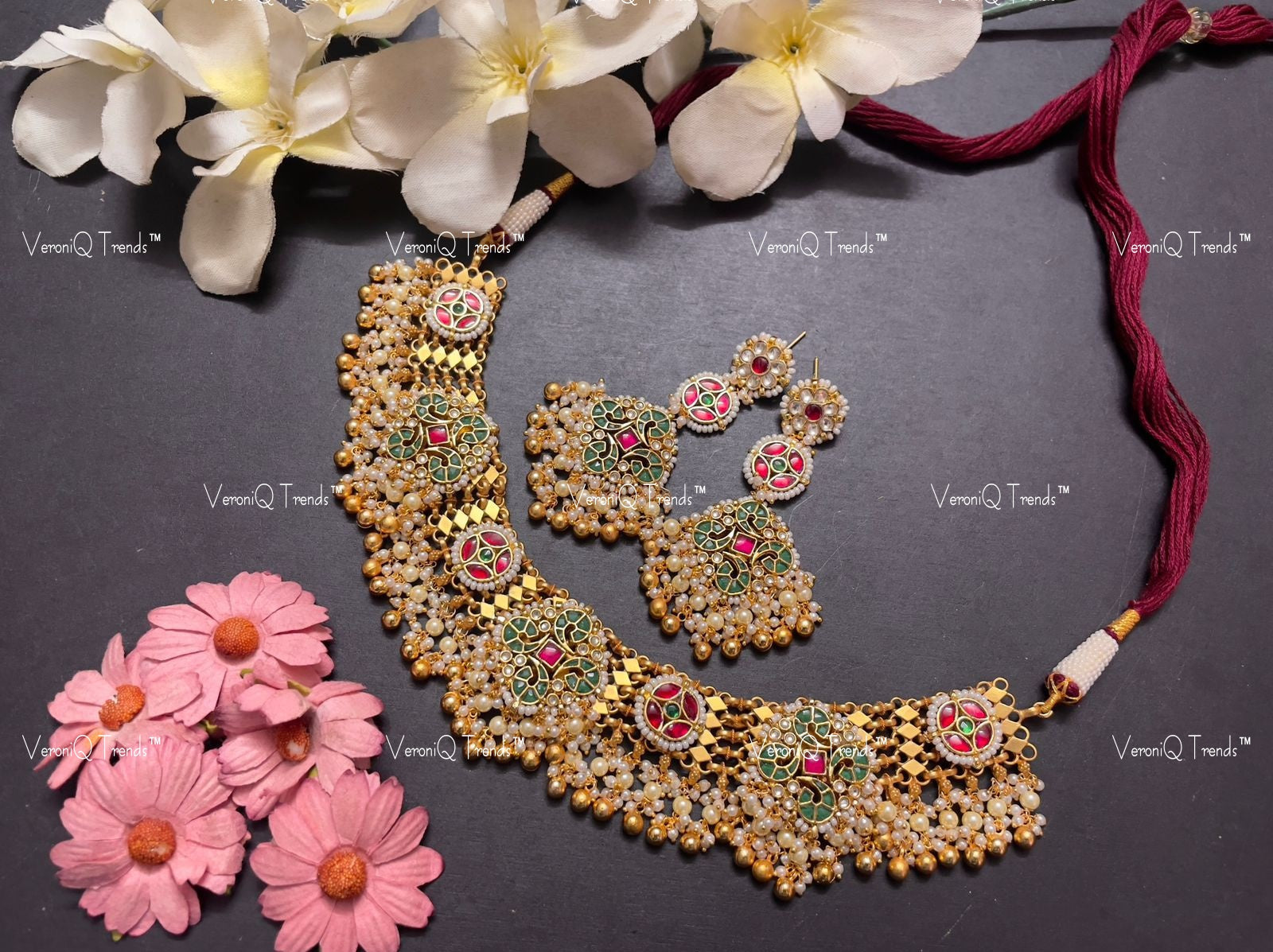 VeroniQ Trends-Elegant South Indian Kemp Stone Gold Plated Pachi Kundan Necklace Pachi Kundan-Gold Plated-Wedding Jewellery-Punjabi Jewellery-South Indian-Thappa Jewellery