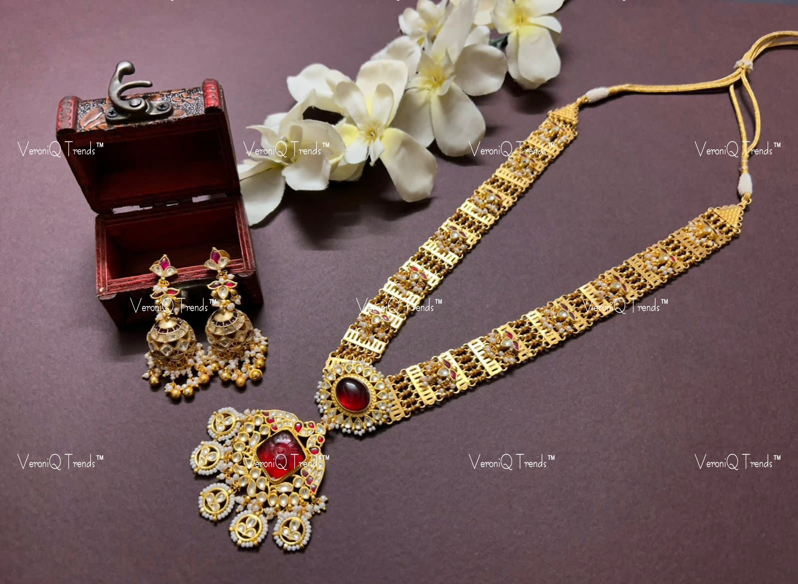 VeroniQ Trends-Red Carved Stone And Kemp Stone Gold Plated Pachi Kundan Long Necklace Pachi Kundan-Gold Plated-Wedding Jewellery-Punjabi Jewellery-South Indian-Thappa Jewellery