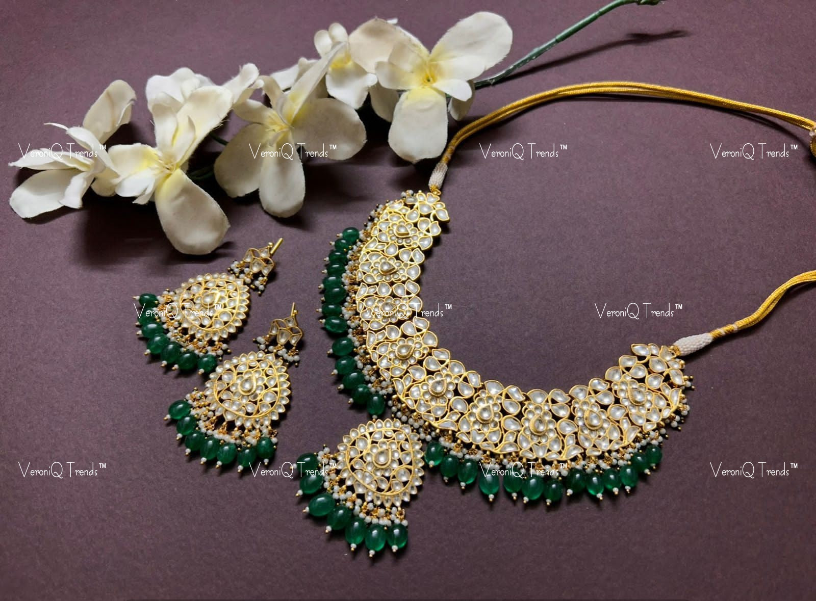 VeroniQ Trends-Traditional Kundan Jadau With Green Beads Gold Plated Pachi Kundan Necklace Pachi Kundan-Gold Plated-Wedding Jewellery-Punjabi Jewellery-South Indian-Thappa Jewellery
