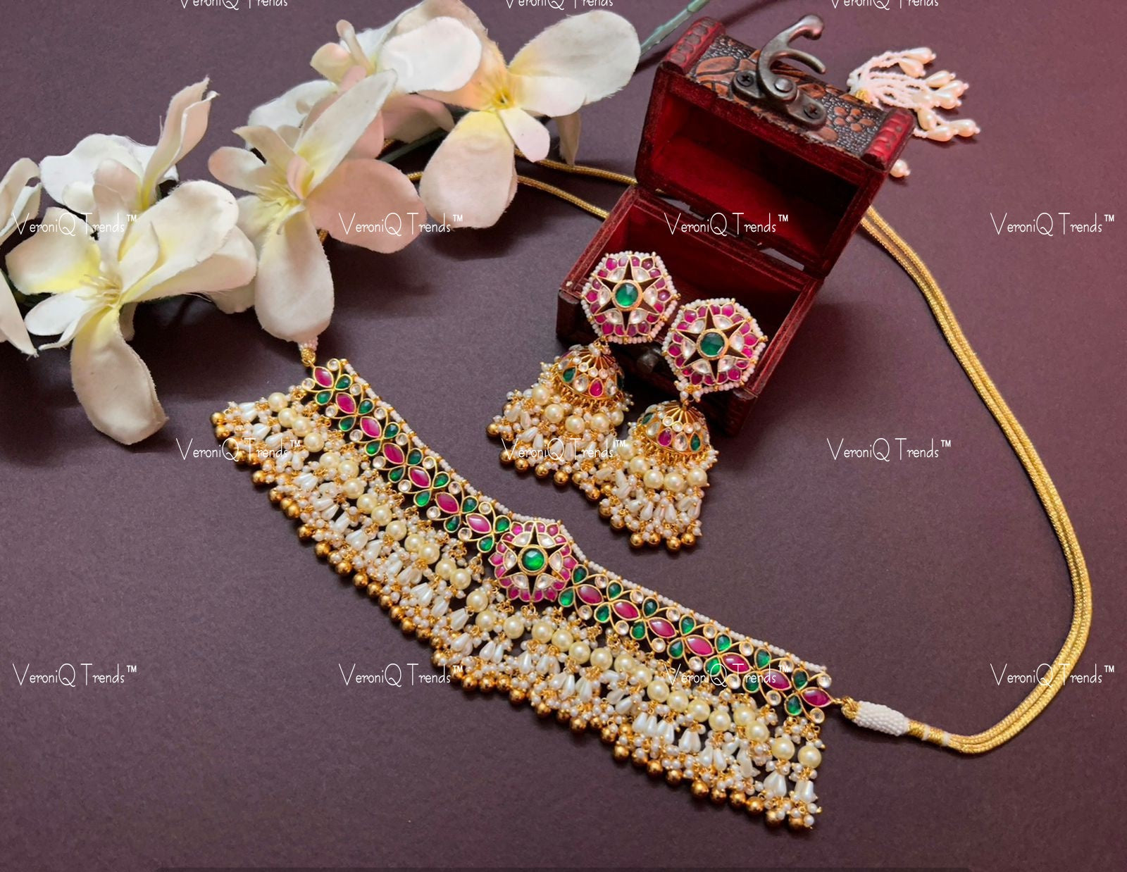 VeroniQ Trends-Traditional South Indian Gold Plated Kemp Stone Pachi Kundan Choker Necklace Pachi Kundan-Gold Plated-Wedding Jewellery-Punjabi Jewellery-South Indian-Thappa Jewellery