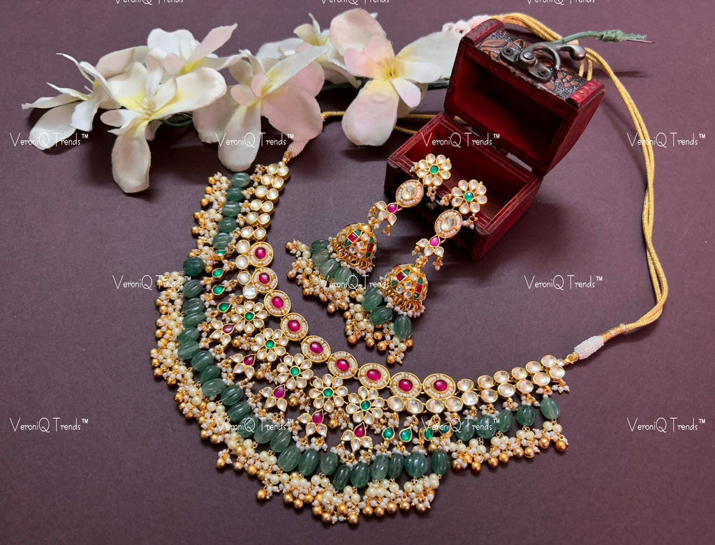 VeroniQ Trends-Traditional Kemp Stone Gold Plated Pachi Kundan Necklace With Green Beads Pachi Kundan-Gold Plated-Wedding Jewellery-Punjabi Jewellery-South Indian-Thappa Jewellery