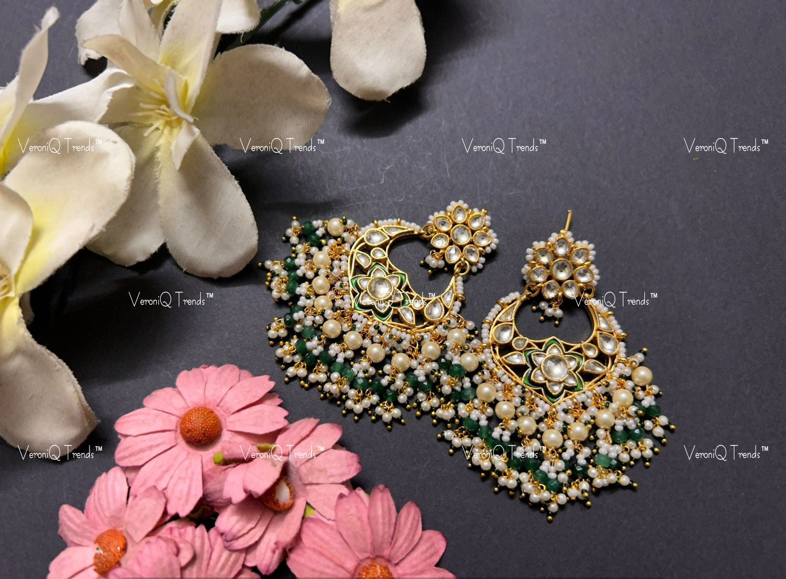 VeroniQ Trends-Elegant Green Color Gold Plated Kundan Jadau Pachi Kundan Chandbali Earrings Pachi Kundan-Gold Plated-Wedding Jewellery-Punjabi Jewellery-South Indian-Thappa Jewellery