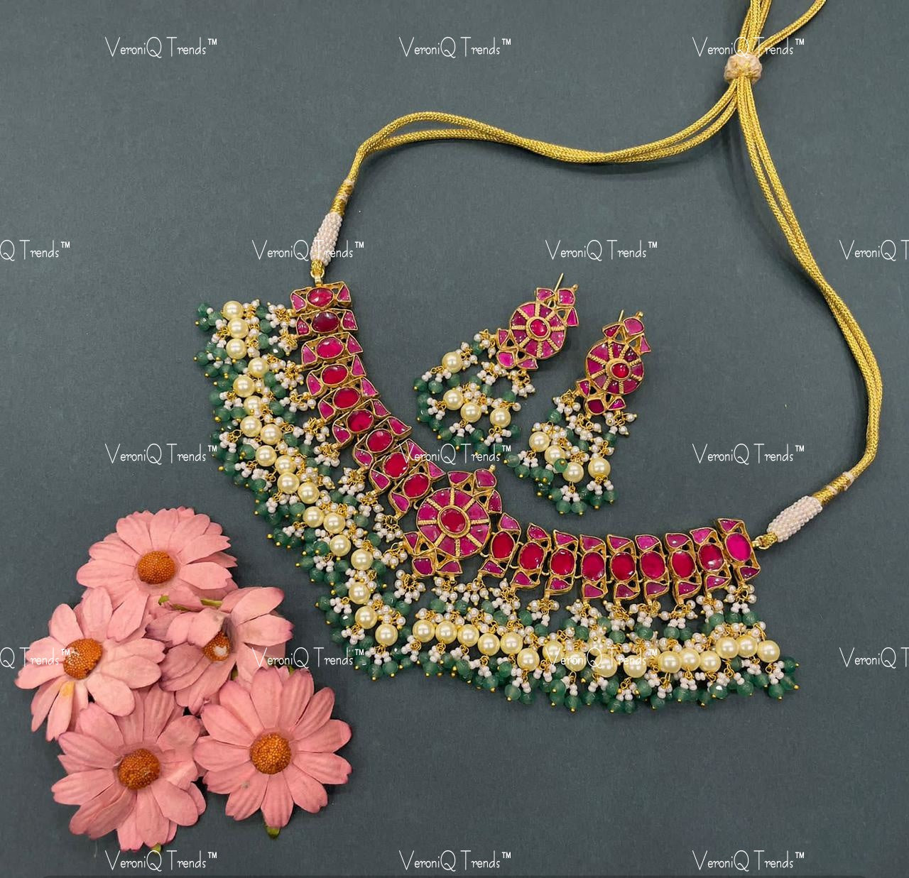 VeroniQ Trends-Designer Kemp Stone Gold Plated Pachi Kundan Choker Necklace Pachi Kundan-Gold Plated-Wedding Jewellery-Punjabi Jewellery-South Indian-Thappa Jewellery