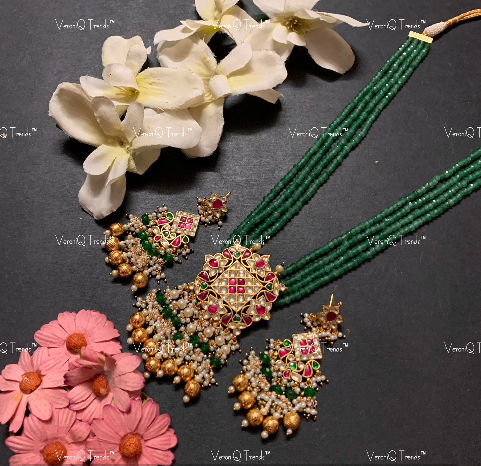 VeroniQ Trends-Green Beaded Kemp Stone Gold Plated Pachi Kundan Long Necklace Pachi Kundan-Gold Plated-Wedding Jewellery-Punjabi Jewellery-South Indian-Thappa Jewellery