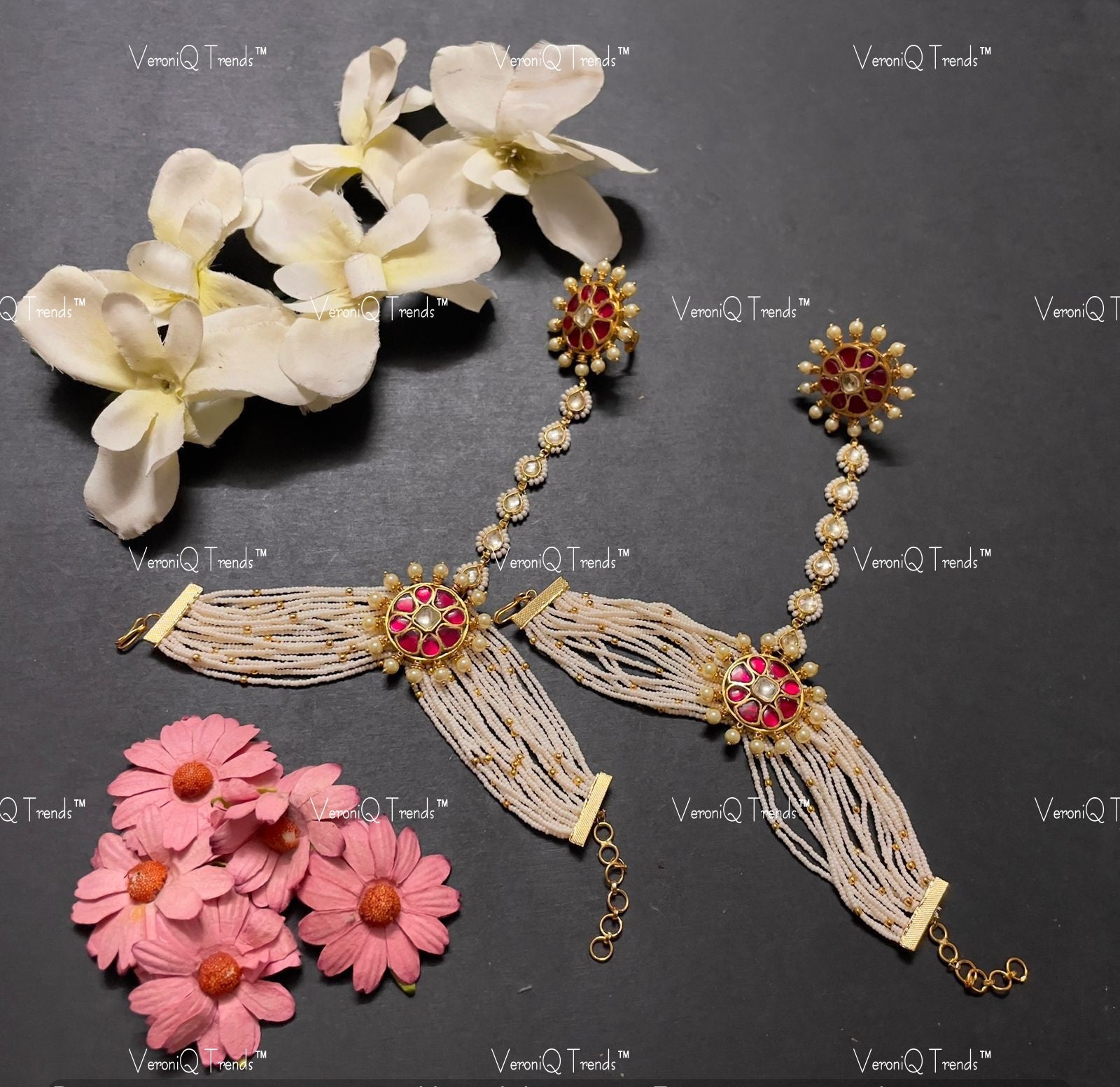 VeroniQ Trends-Traditional Kemp Stone Gold Plated Pachi Kundan Haath Phool Pachi Kundan-Gold Plated-Wedding Jewellery-Punjabi Jewellery-South Indian-Thappa Jewellery