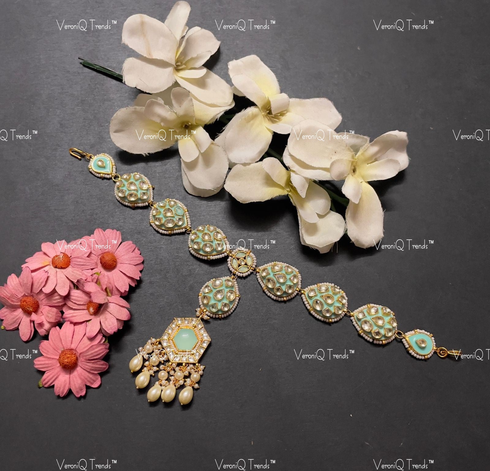 VeroniQ Trends-Green Carved Gold Plated Pachi Kundan Matha Patti Pachi Kundan-Gold Plated-Wedding Jewellery-Punjabi Jewellery-South Indian-Thappa Jewellery