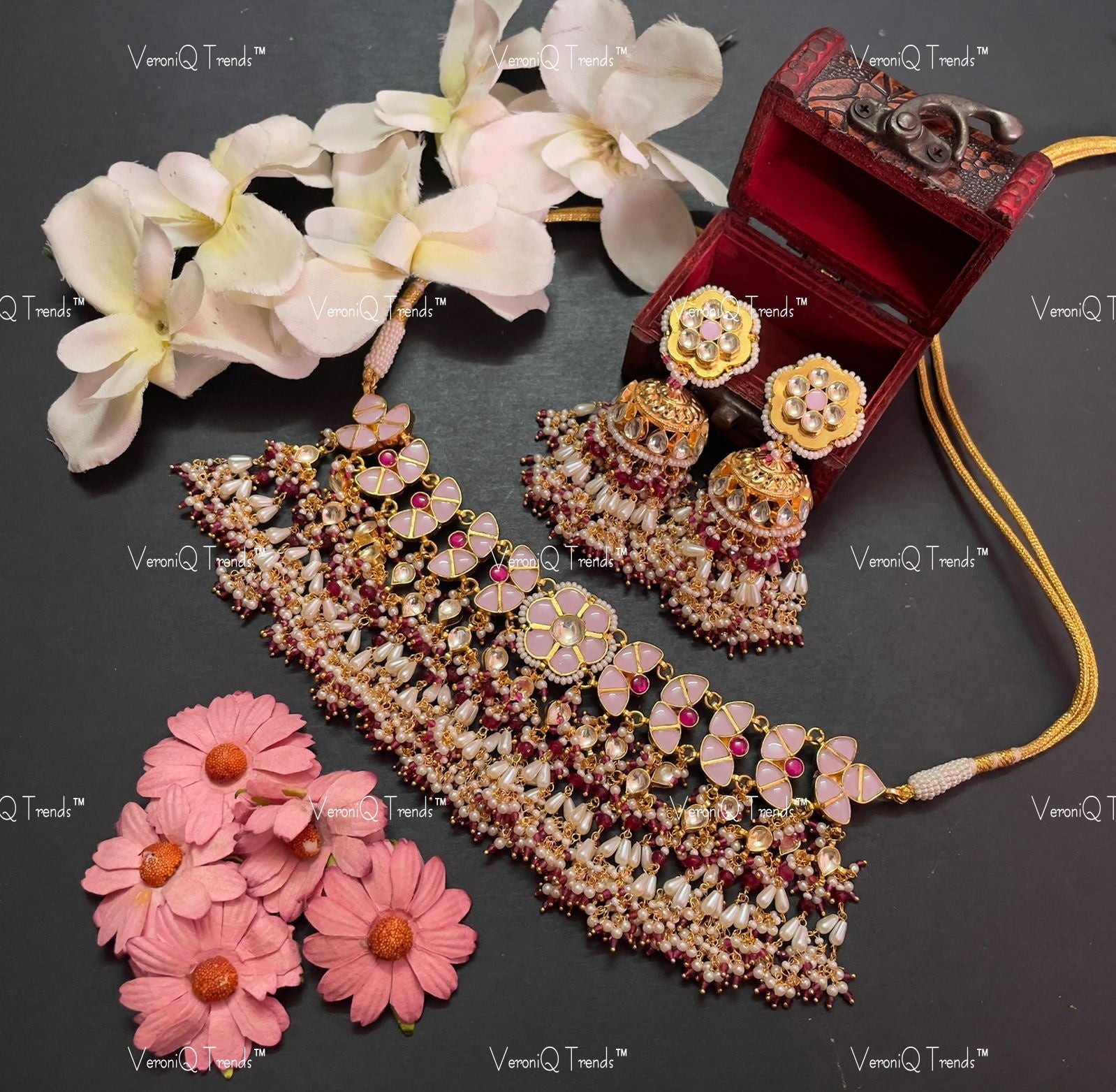 VeroniQ Trends-Traditional Kemp Stone Gold Plated Pachi Kundan Choker Necklace Pachi Kundan-Gold Plated-Wedding Jewellery-Punjabi Jewellery-South Indian-Thappa Jewellery