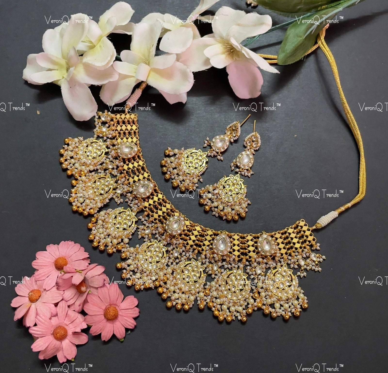 VeroniQ Trends-Gold Plated Chandbali Drop Pachi Kundan Choker Necklace Pachi Kundan-Gold Plated-Wedding Jewellery-Punjabi Jewellery-South Indian-Thappa Jewellery