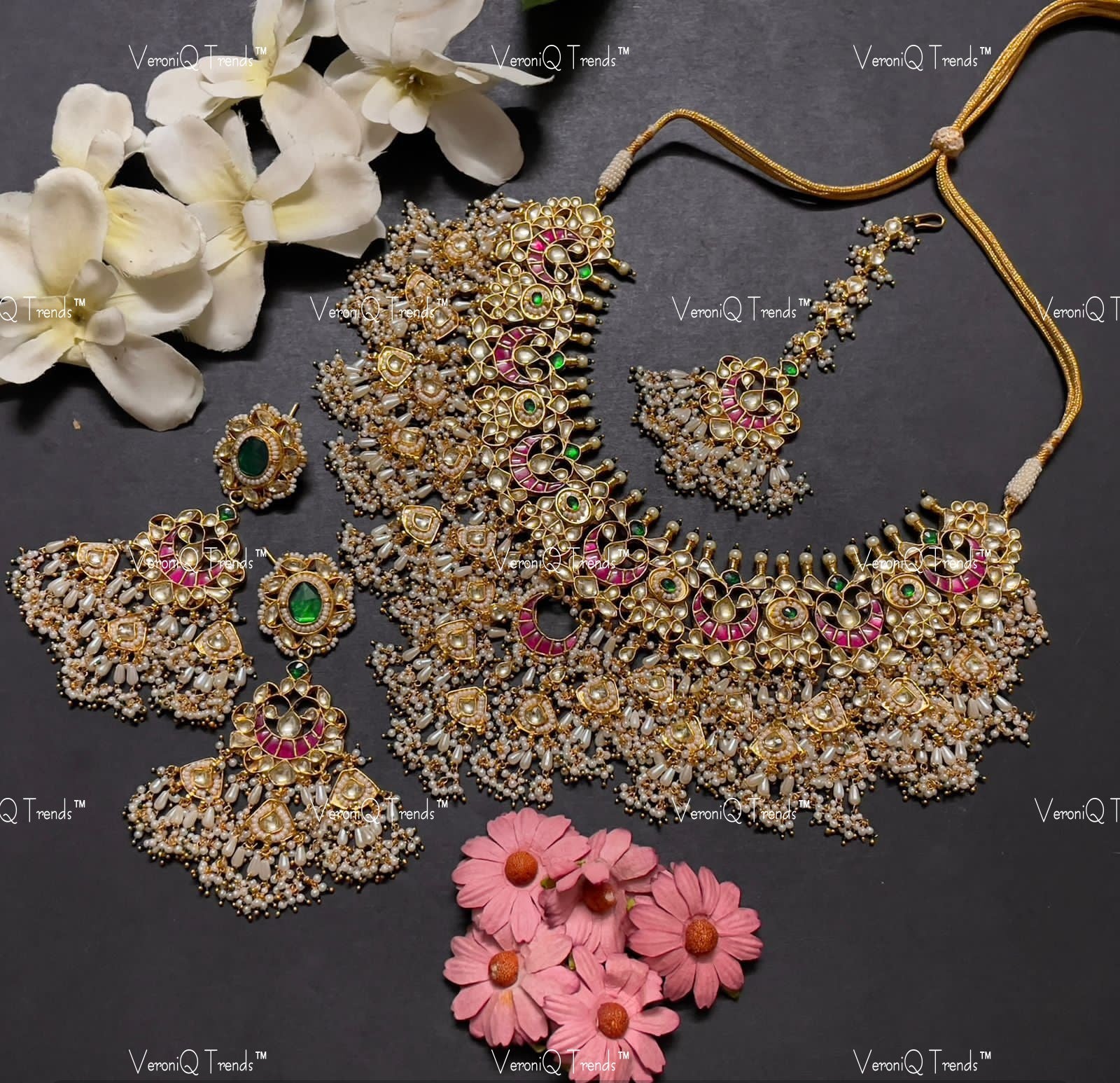 VeroniQ Trends-Bridal Gold Plated Chandbali Drop Pachi Kundan Choker Necklace With Earrings and Maang Tika Pachi Kundan-Gold Plated-Wedding Jewellery-Punjabi Jewellery-South Indian-Thappa Jewellery